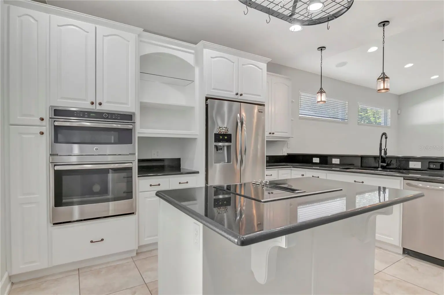 3816 W ESTRELLA STREET, TAMPA, FL, photo 2 of 30