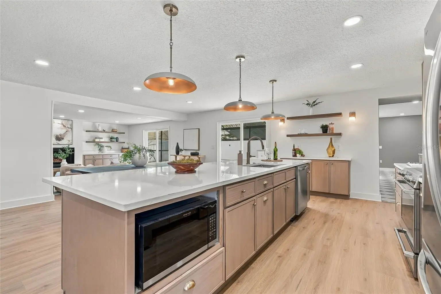 3112 S JULIA CIRCLE, TAMPA, FL, photo 16 of 51