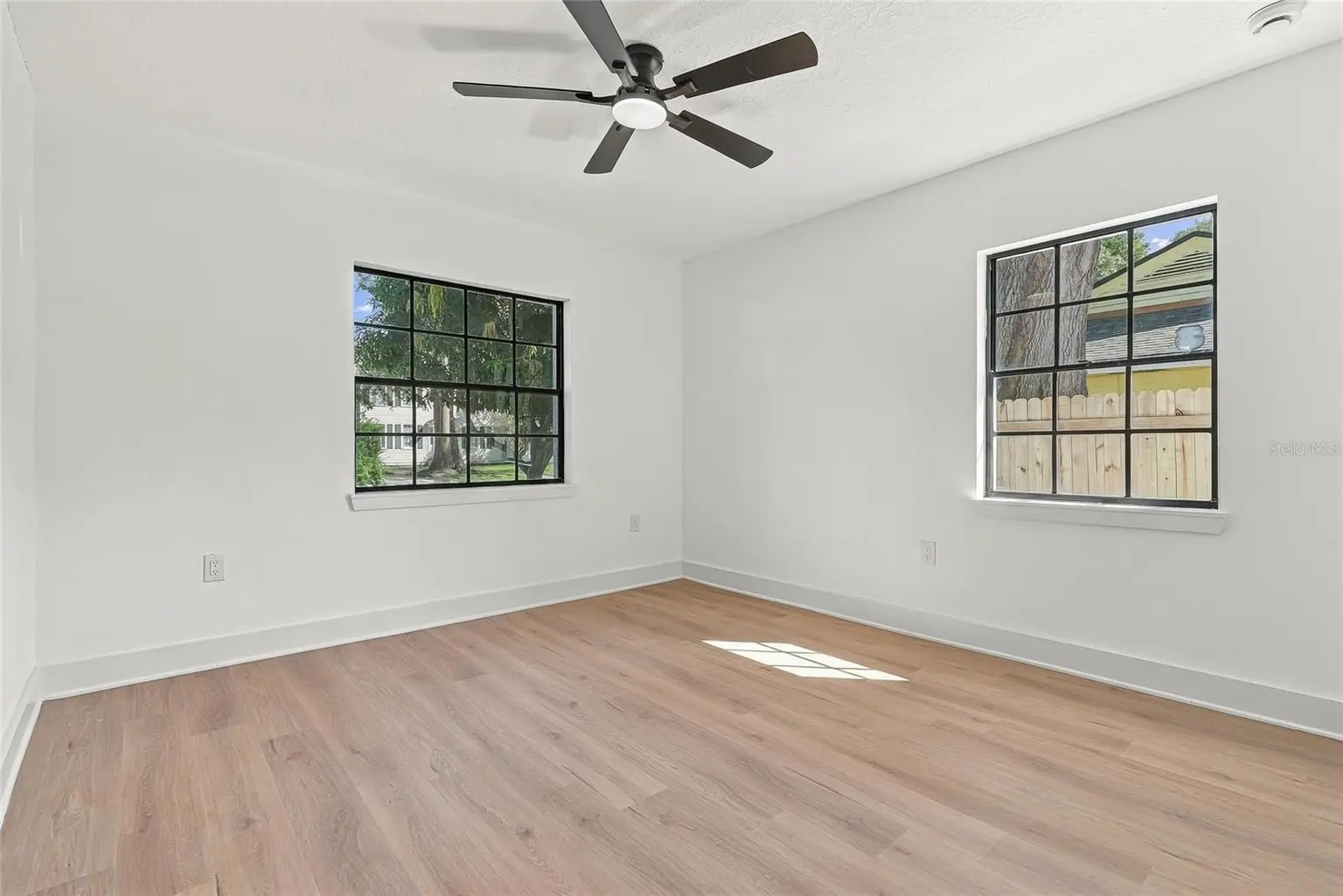 3112 S JULIA CIRCLE, TAMPA, FL, photo 37 of 51