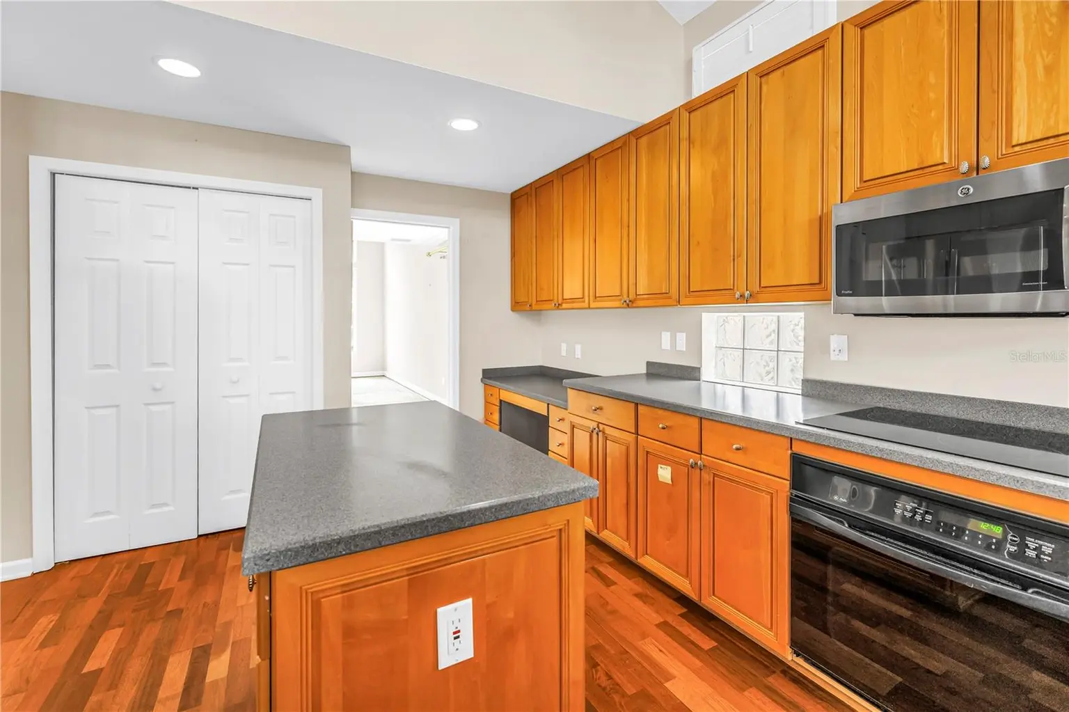 9724 SAGO POINT DRIVE, SEMINOLE, FL, photo 13 of 53