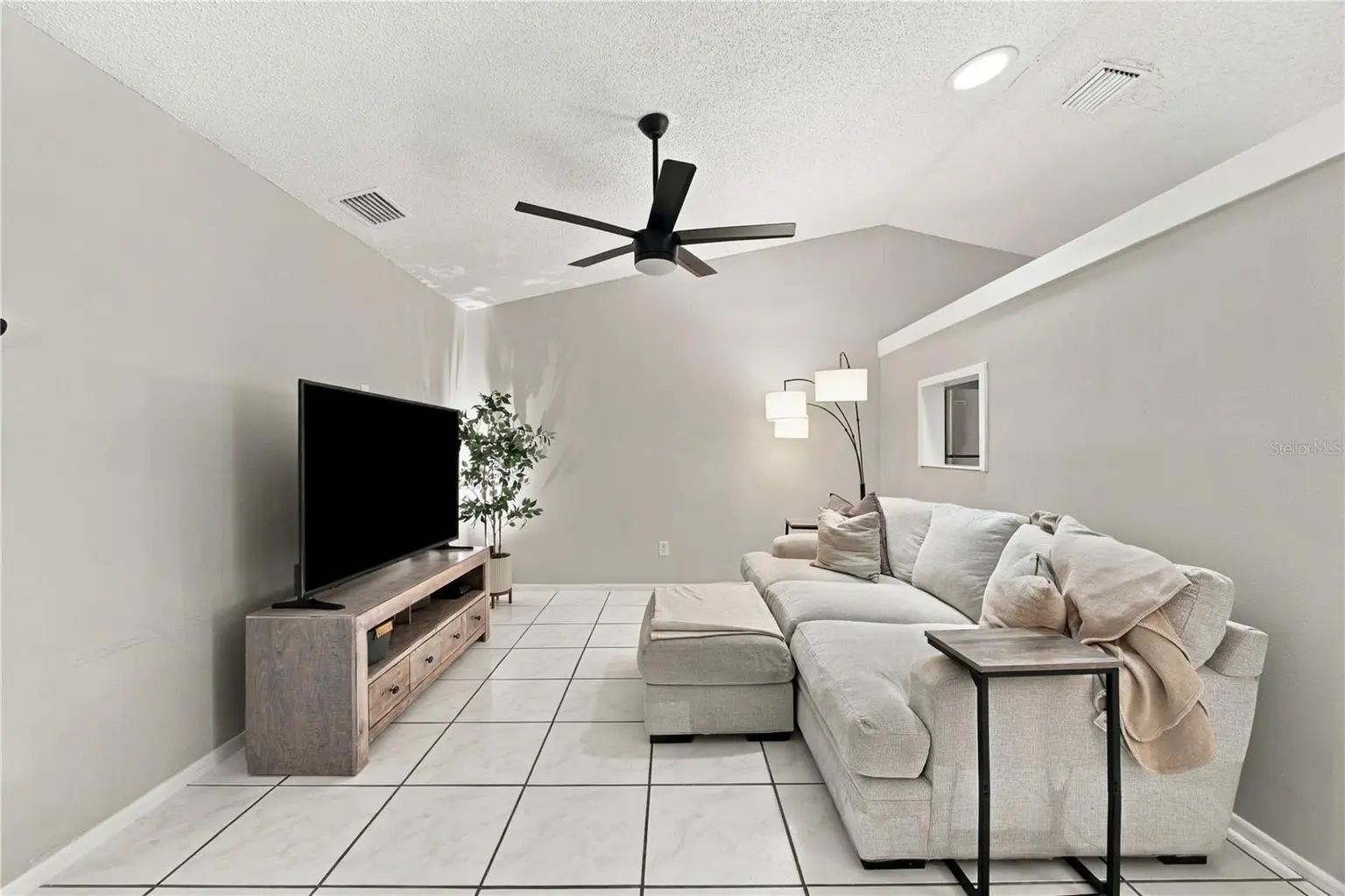 4008 SHORESIDE CIRCLE, TAMPA, FL, photo 7 of 35