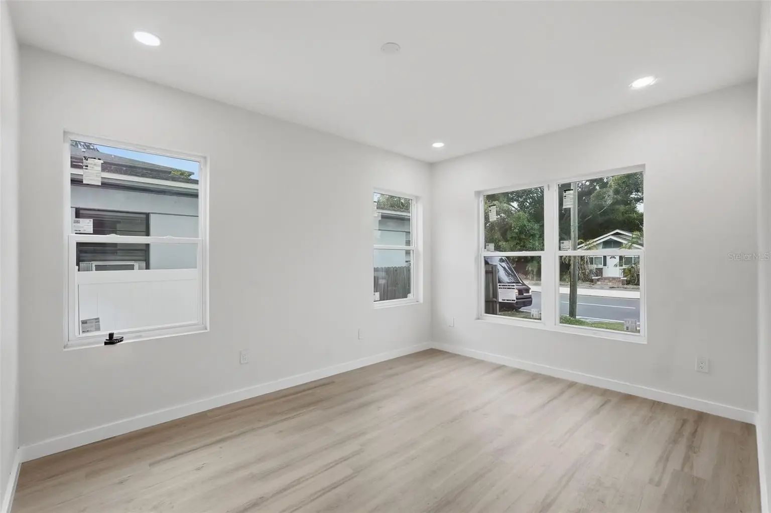 2144 5TH AVENUE N, ST PETERSBURG, FL, photo 6 of 41