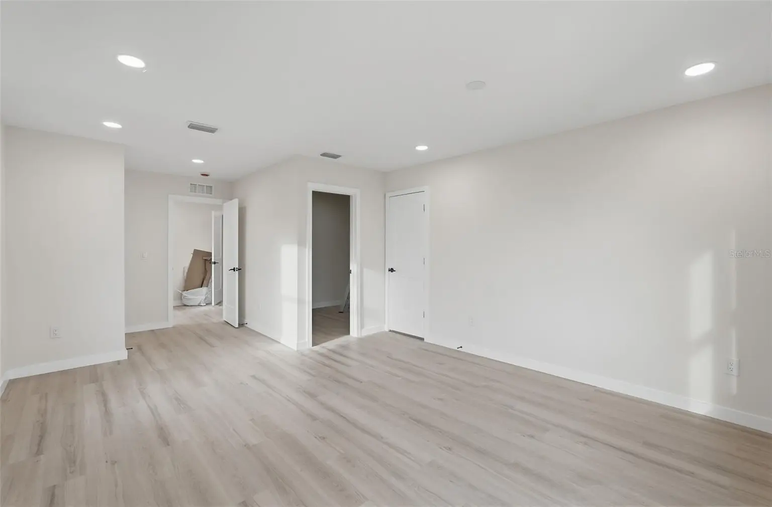 2144 5TH AVENUE N, ST PETERSBURG, FL, photo 12 of 41