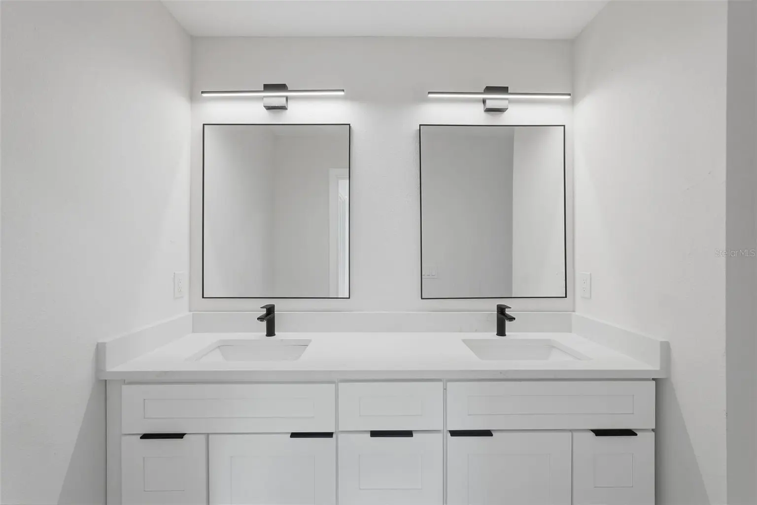 2144 5TH AVENUE N, ST PETERSBURG, FL, photo 14 of 41