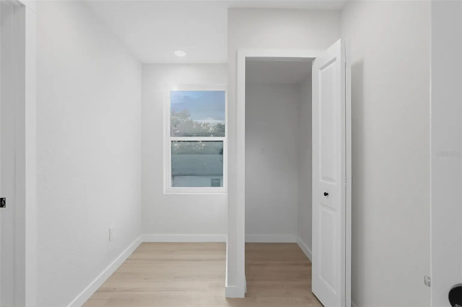 2144 5TH AVENUE N, ST PETERSBURG, FL, photo 16 of 41