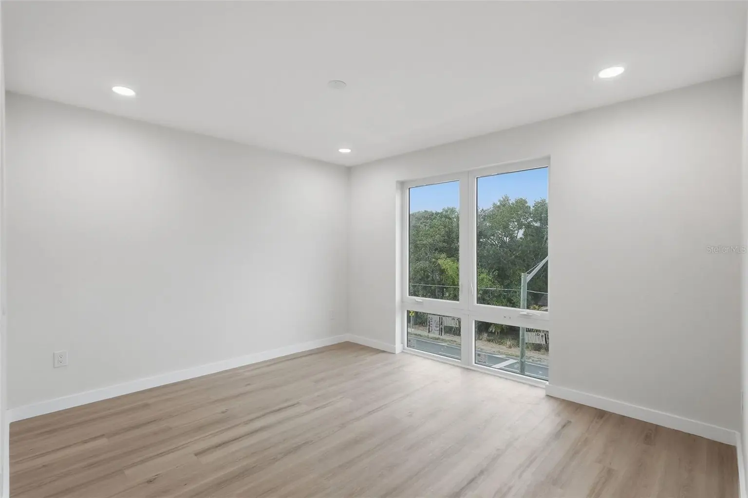 2144 5TH AVENUE N, ST PETERSBURG, FL, photo 18 of 41