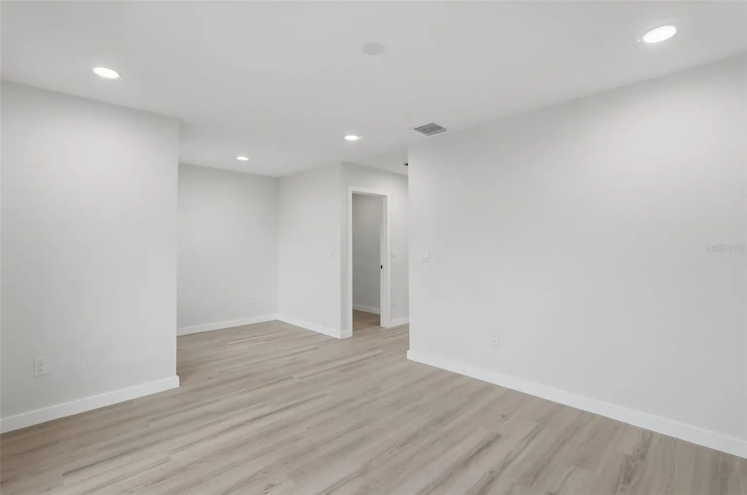 2144 5TH AVENUE N, ST PETERSBURG, FL, photo 19 of 41