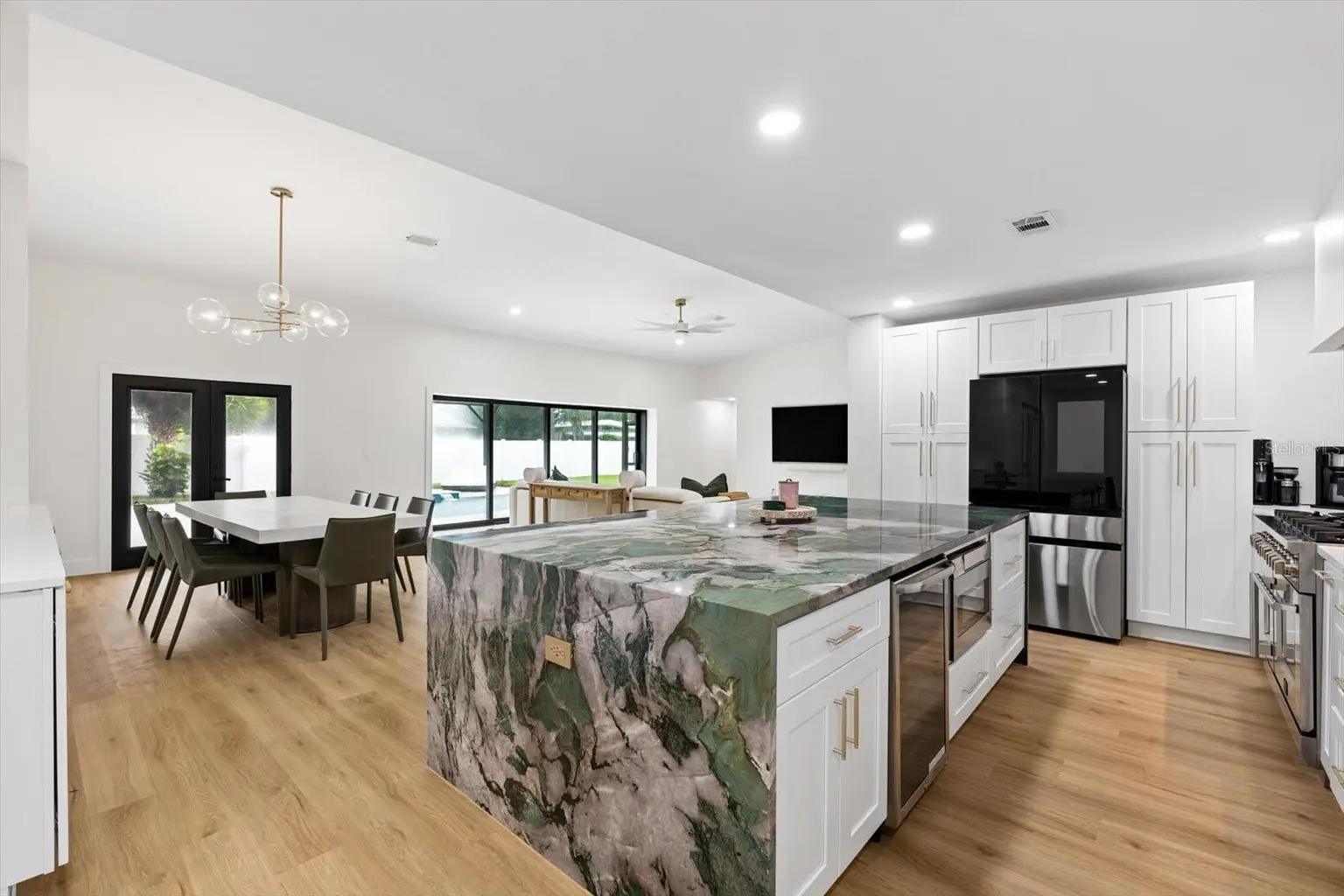 2432 INDIAN AVENUE, BELLEAIR BLUFFS, FL, photo 10 of 58