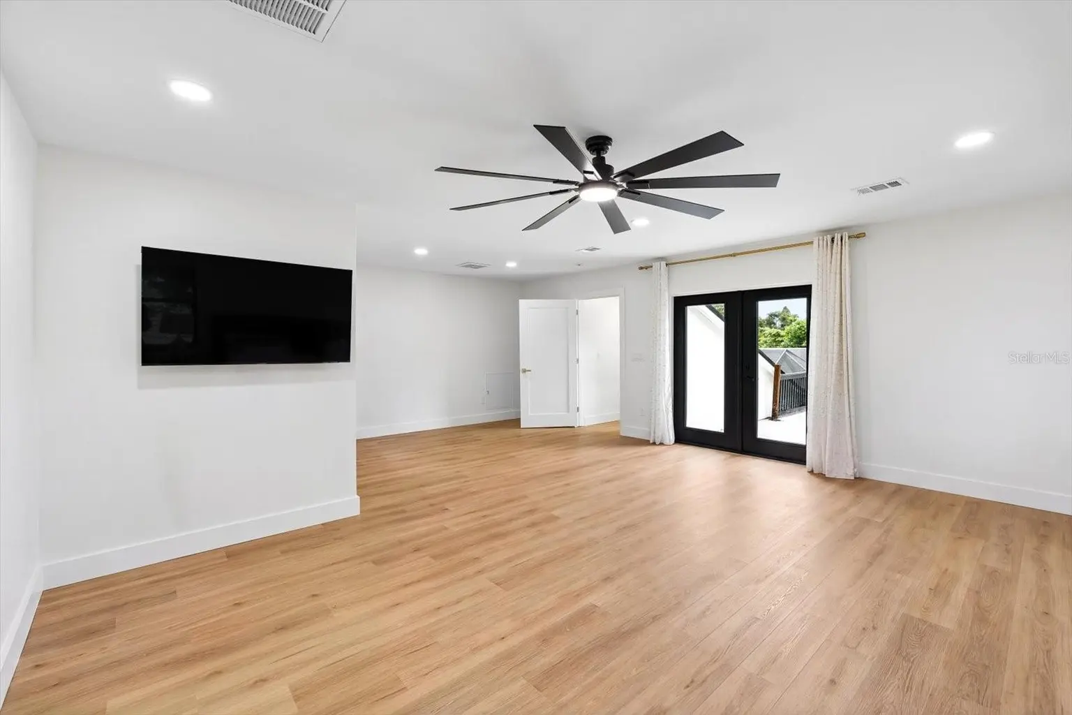 2432 INDIAN AVENUE, BELLEAIR BLUFFS, FL, photo 33 of 58