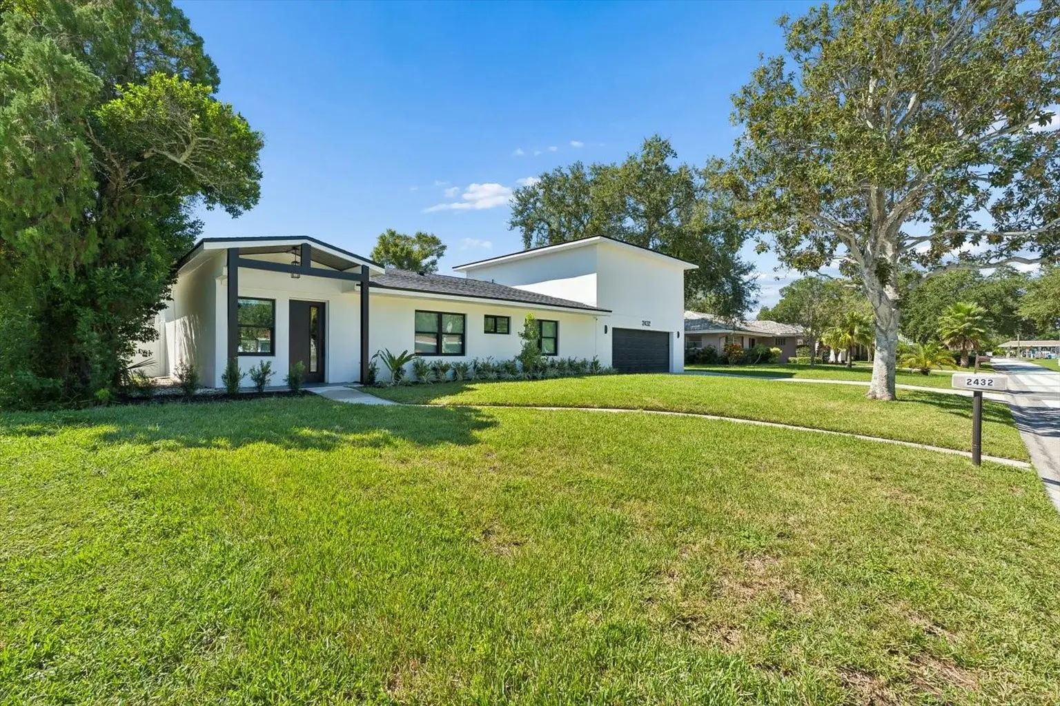 2432 INDIAN AVENUE, BELLEAIR BLUFFS, FL, photo 3 of 58