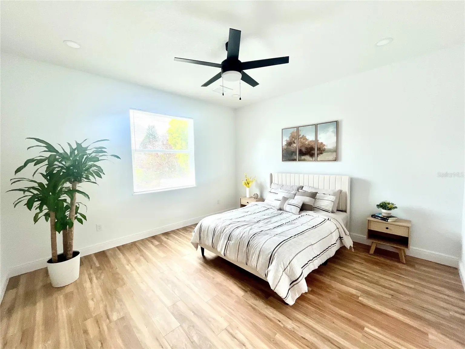8110 N GREENWOOD AVENUE, TAMPA, FL, photo 8 of 16