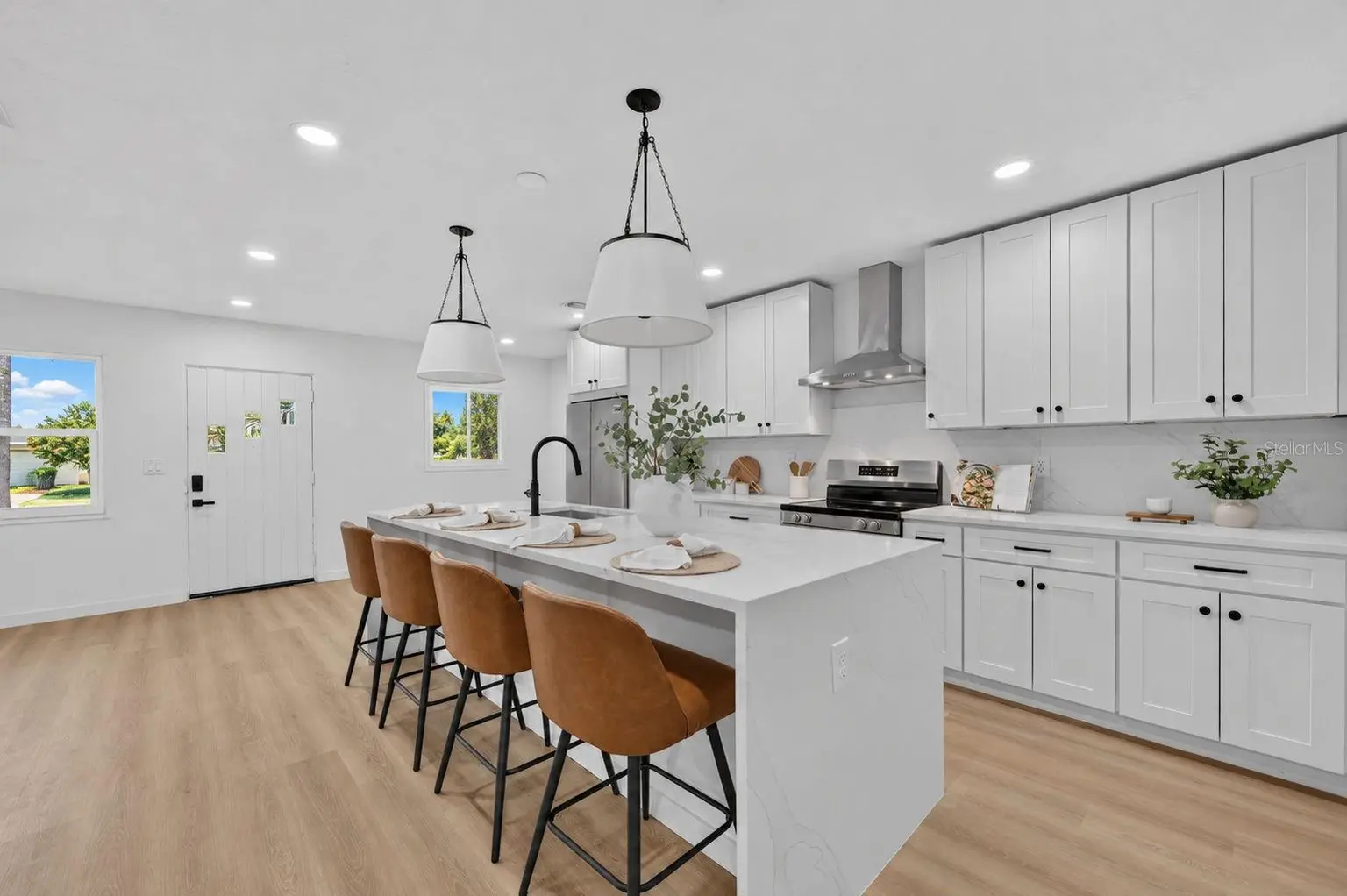 223 94TH AVENUE NE, ST PETERSBURG, FL, photo 12 of 40