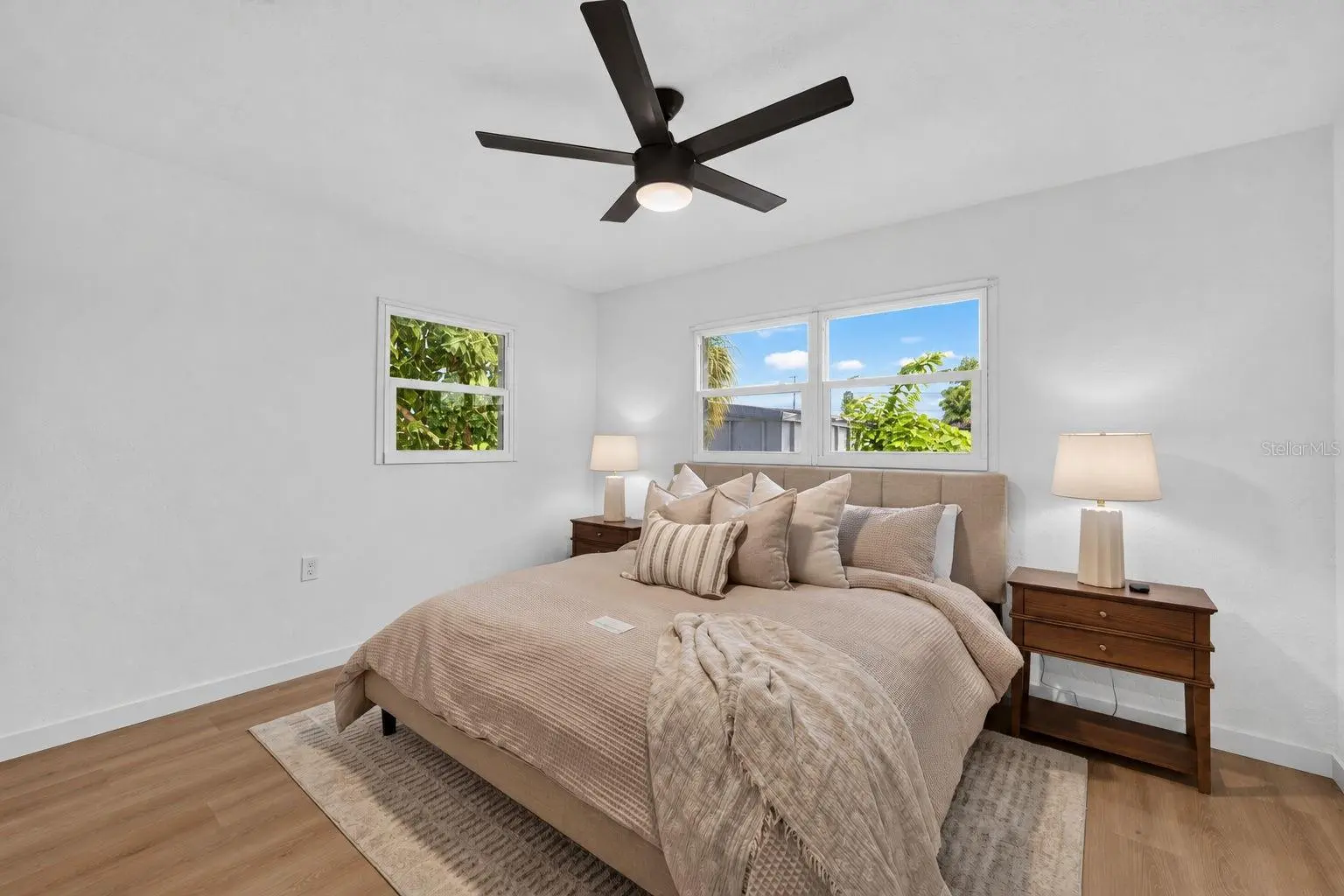 223 94TH AVENUE NE, ST PETERSBURG, FL, photo 18 of 40