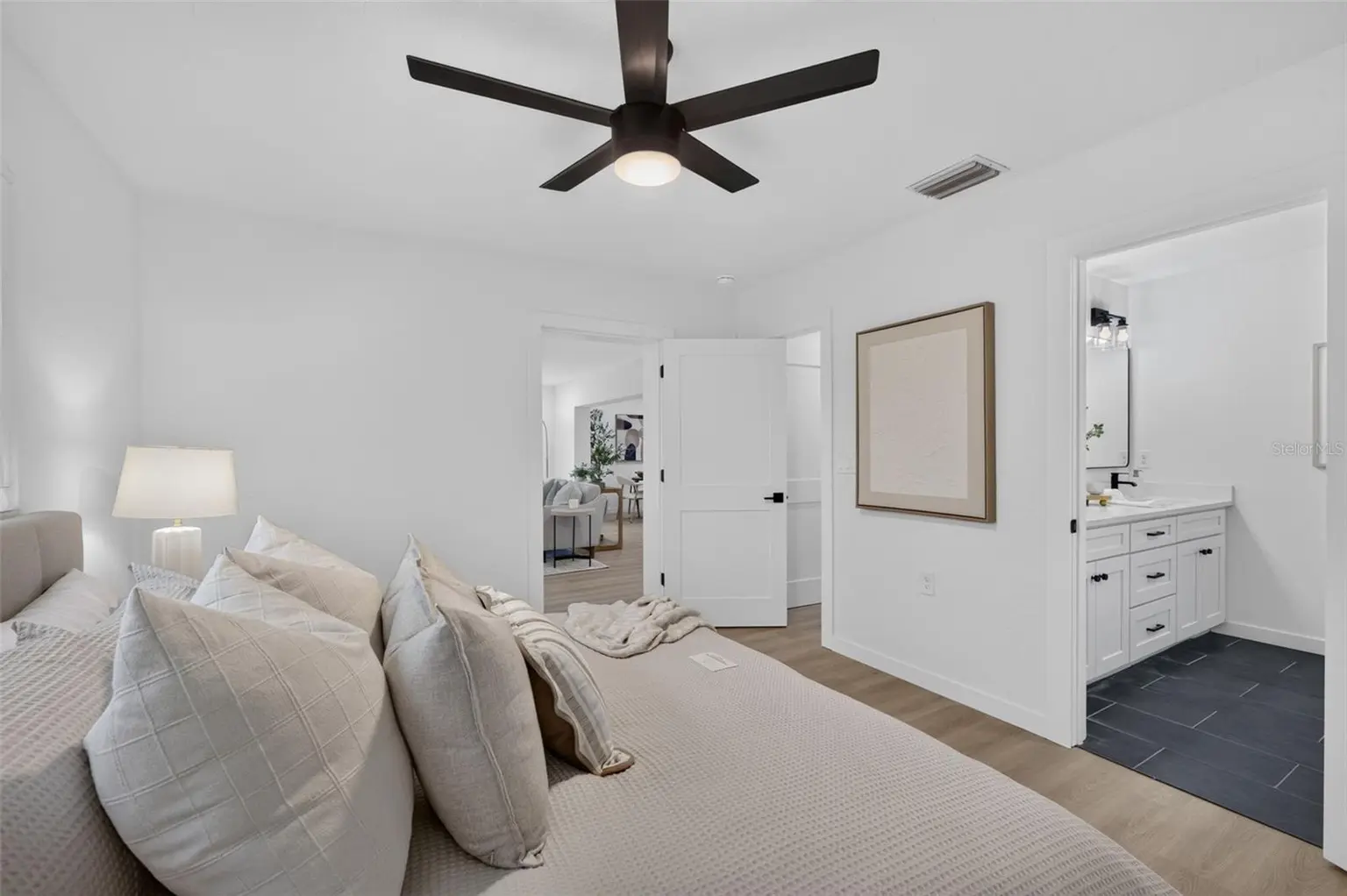 223 94TH AVENUE NE, ST PETERSBURG, FL, photo 19 of 40