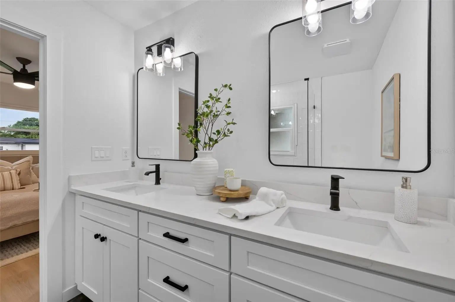223 94TH AVENUE NE, ST PETERSBURG, FL, photo 21 of 40
