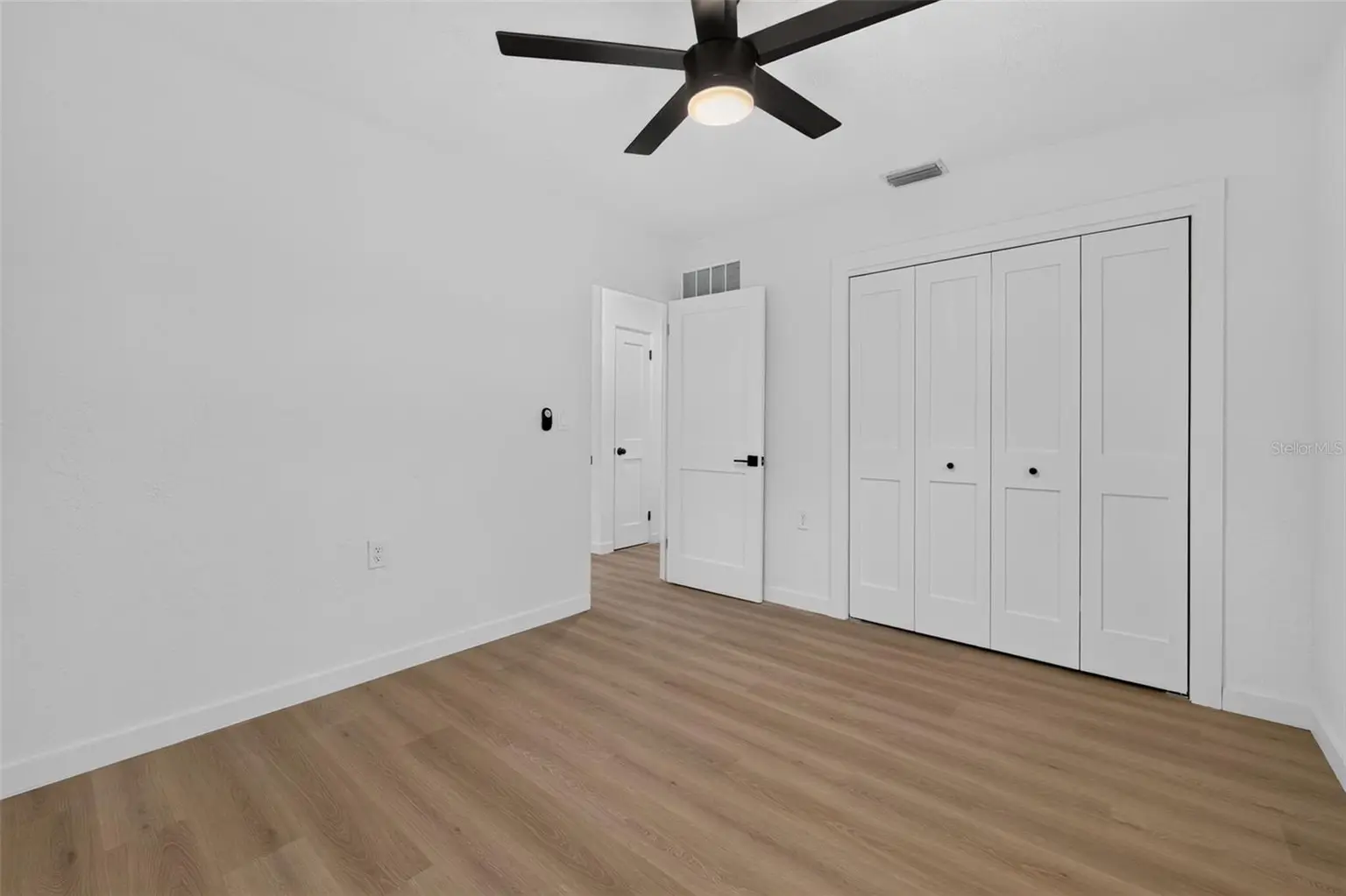 223 94TH AVENUE NE, ST PETERSBURG, FL, photo 27 of 40