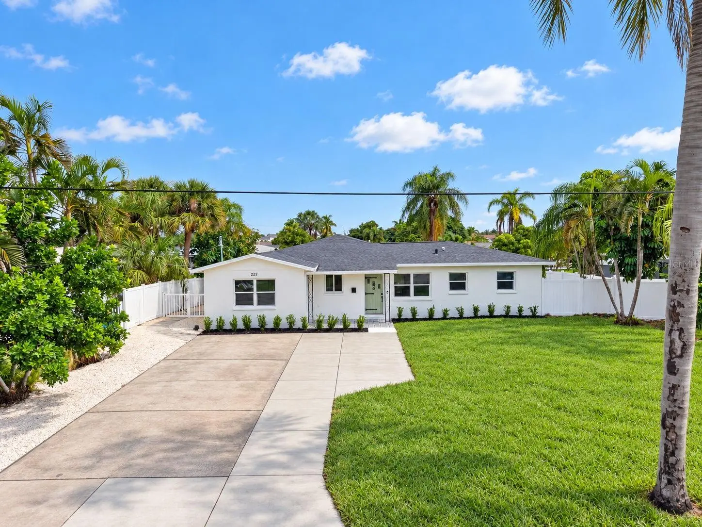 223 94TH AVENUE NE, ST PETERSBURG, FL, photo 34 of 40