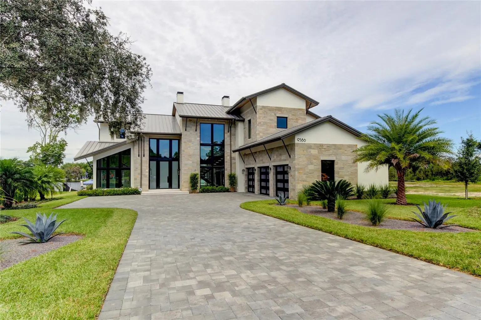 9586 TROUTWATER LANE, TAMPA, FL, photo 1 of 72