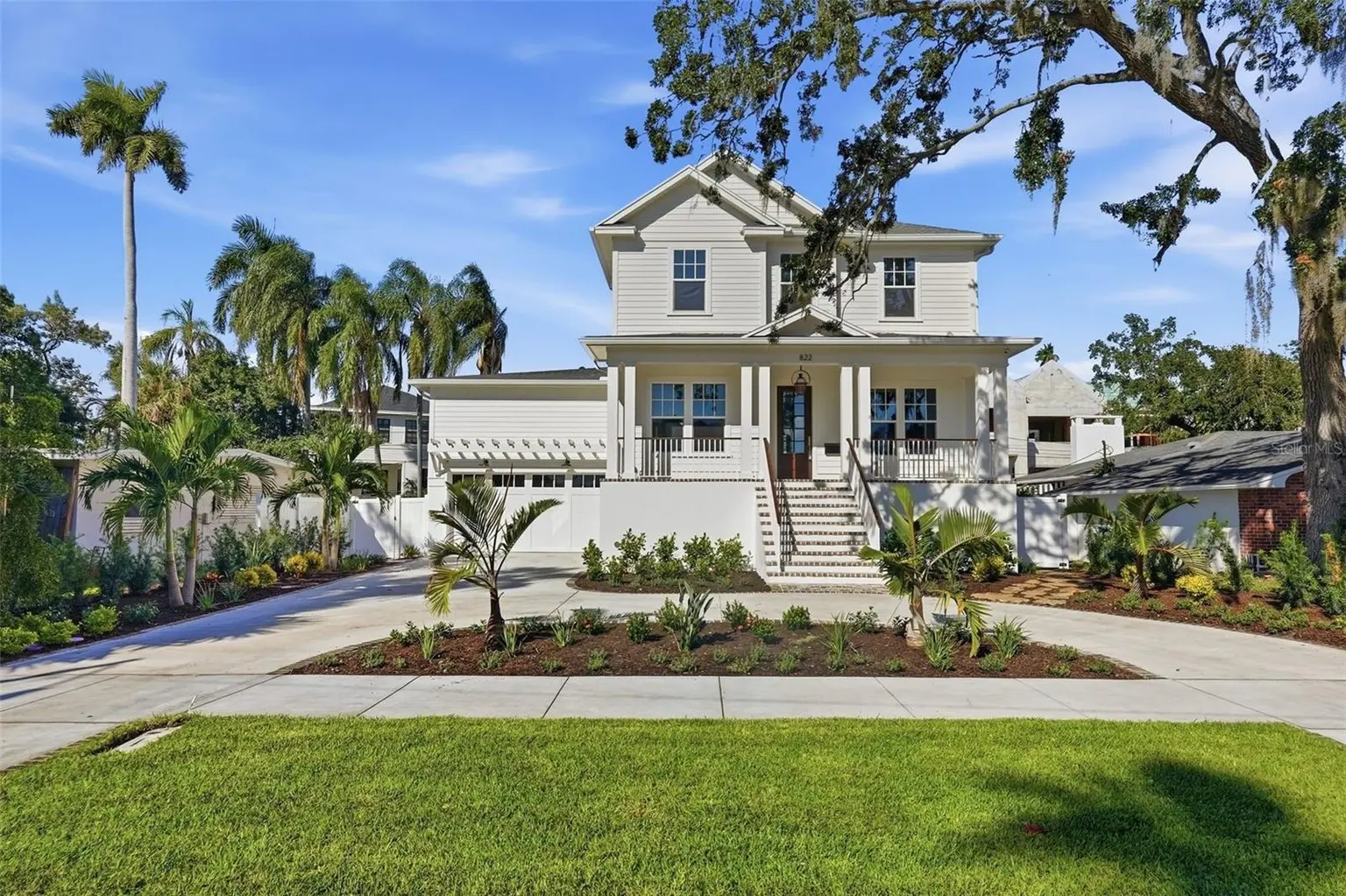 822 SNELL ISLE BOULEVARD NE, ST PETERSBURG, FL, photo 2 of 49