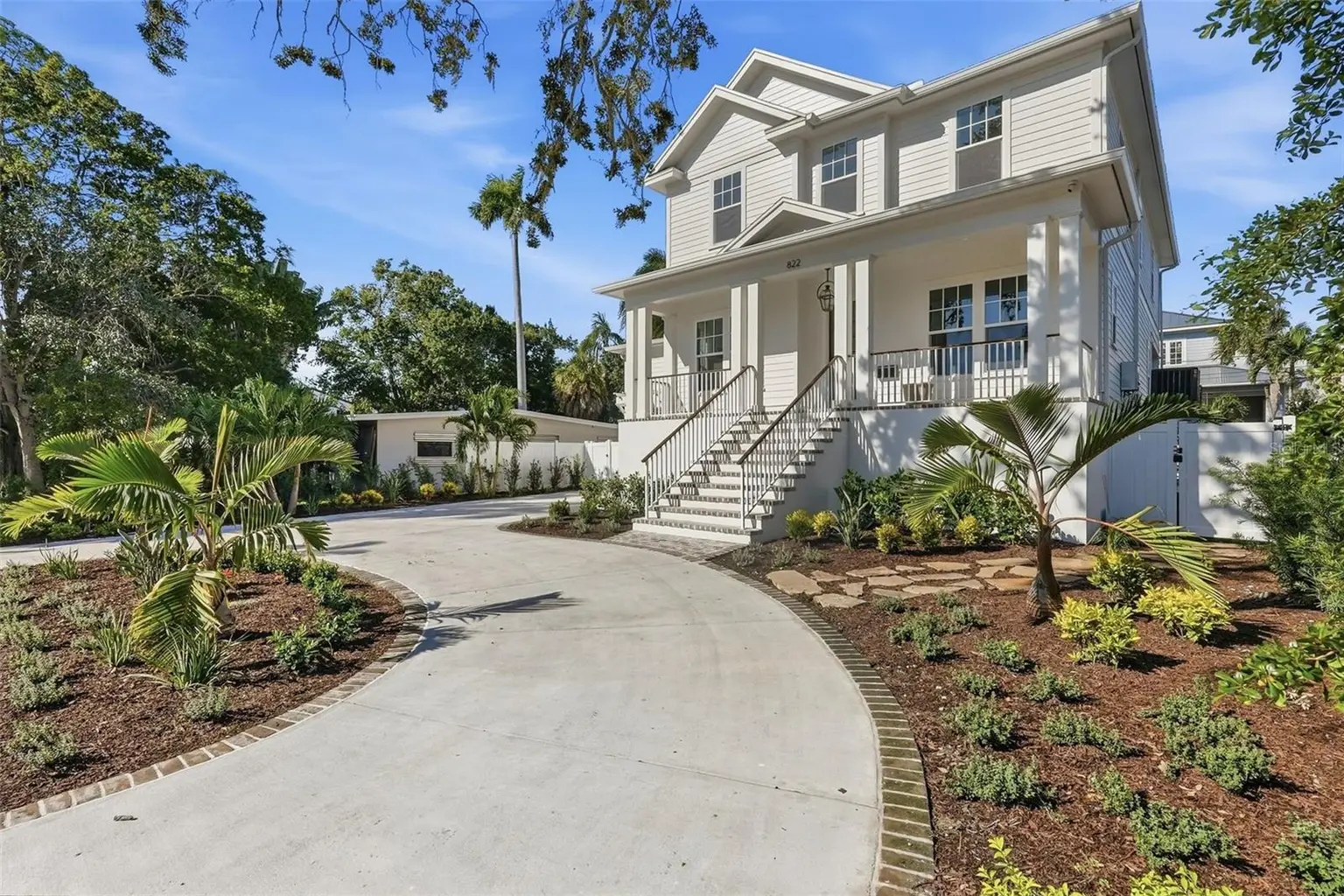 822 SNELL ISLE BOULEVARD NE, ST PETERSBURG, FL, photo 3 of 49