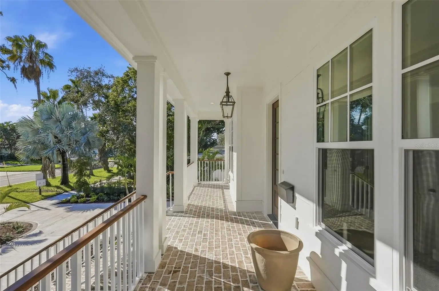 822 SNELL ISLE BOULEVARD NE, ST PETERSBURG, FL, photo 5 of 49