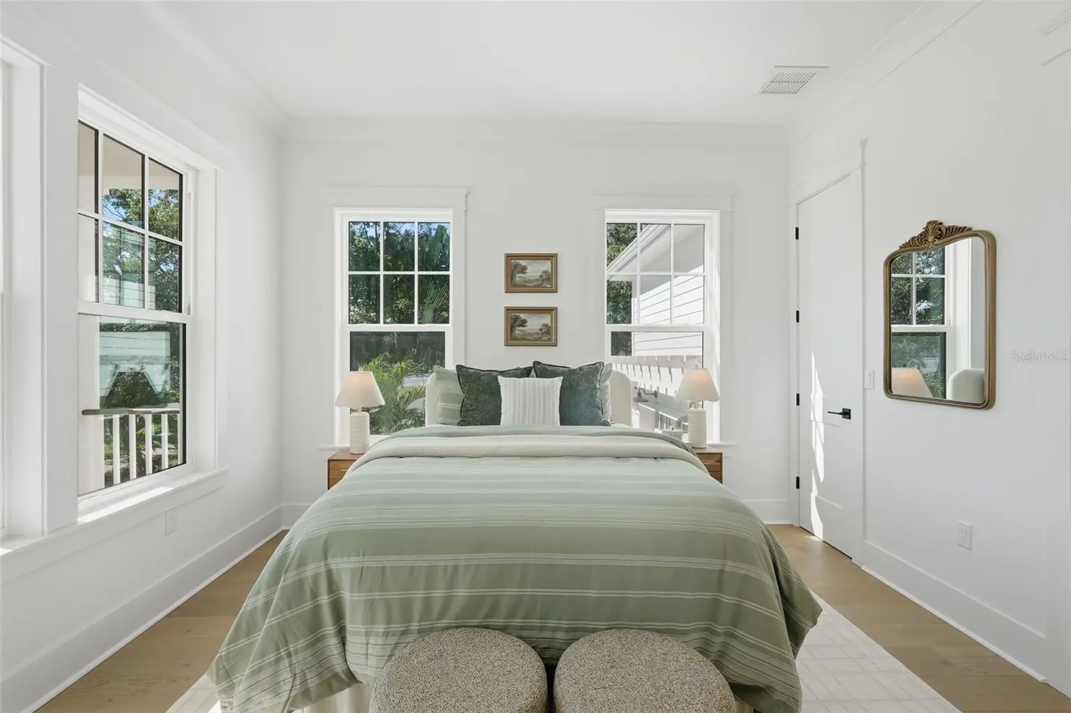 822 SNELL ISLE BOULEVARD NE, ST PETERSBURG, FL, photo 8 of 49