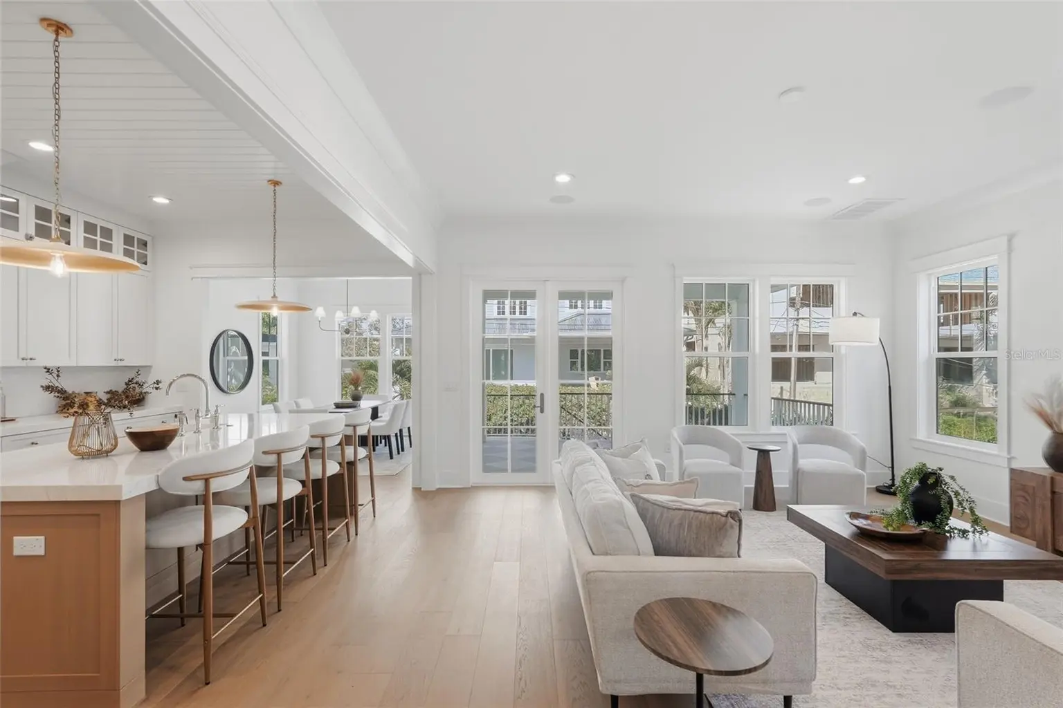 822 SNELL ISLE BOULEVARD NE, ST PETERSBURG, FL, photo 11 of 49