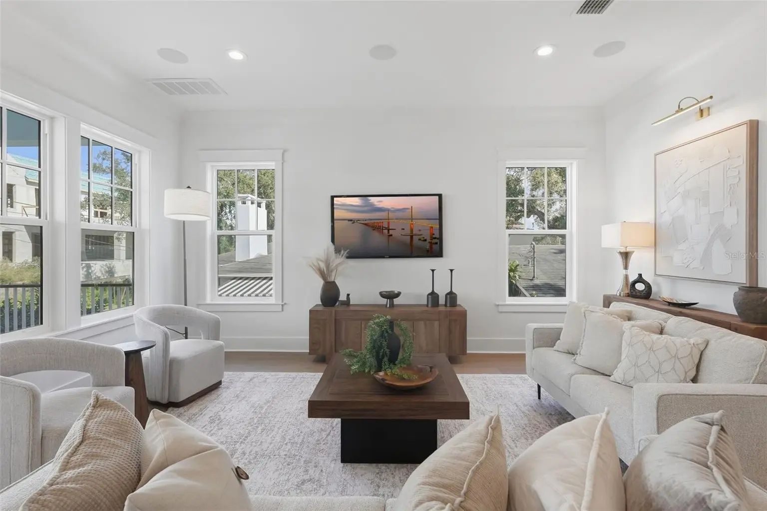 822 SNELL ISLE BOULEVARD NE, ST PETERSBURG, FL, photo 12 of 49