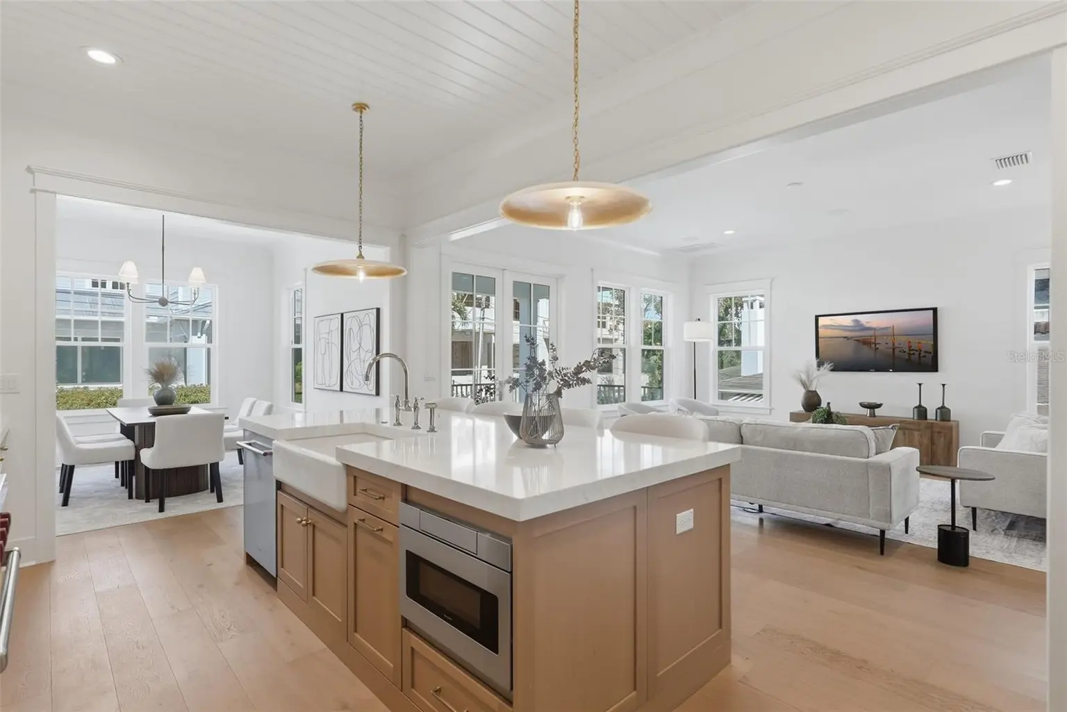 822 SNELL ISLE BOULEVARD NE, ST PETERSBURG, FL, photo 16 of 49
