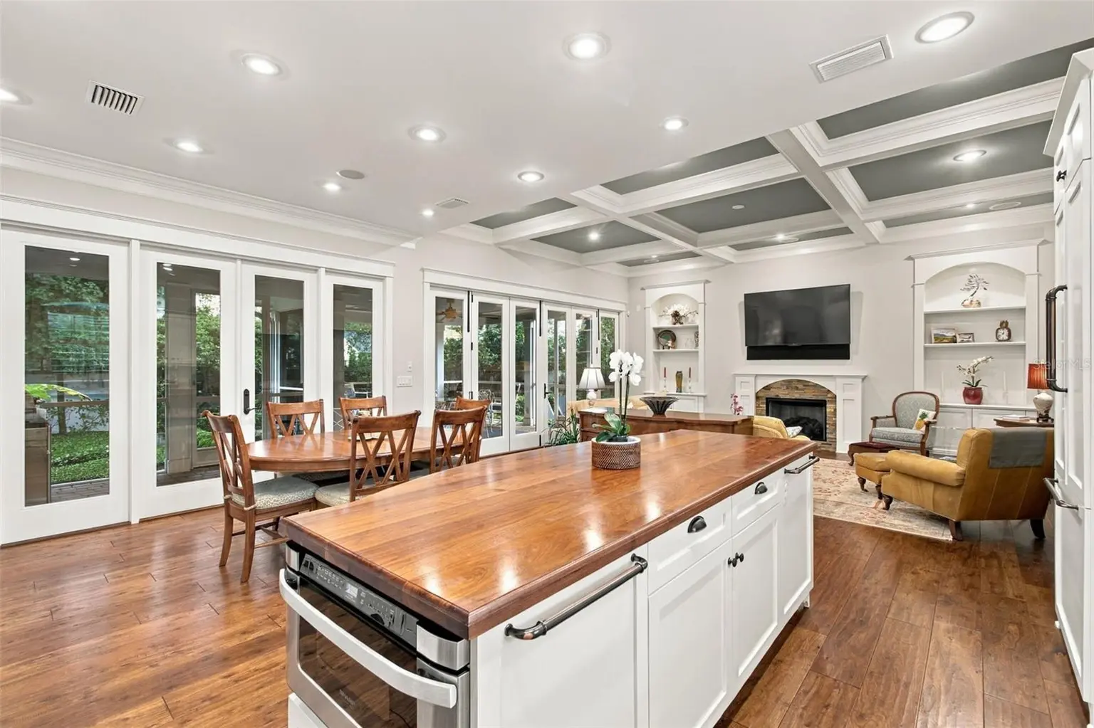 3715 W NEPTUNE STREET, TAMPA, FL, photo 37 of 98