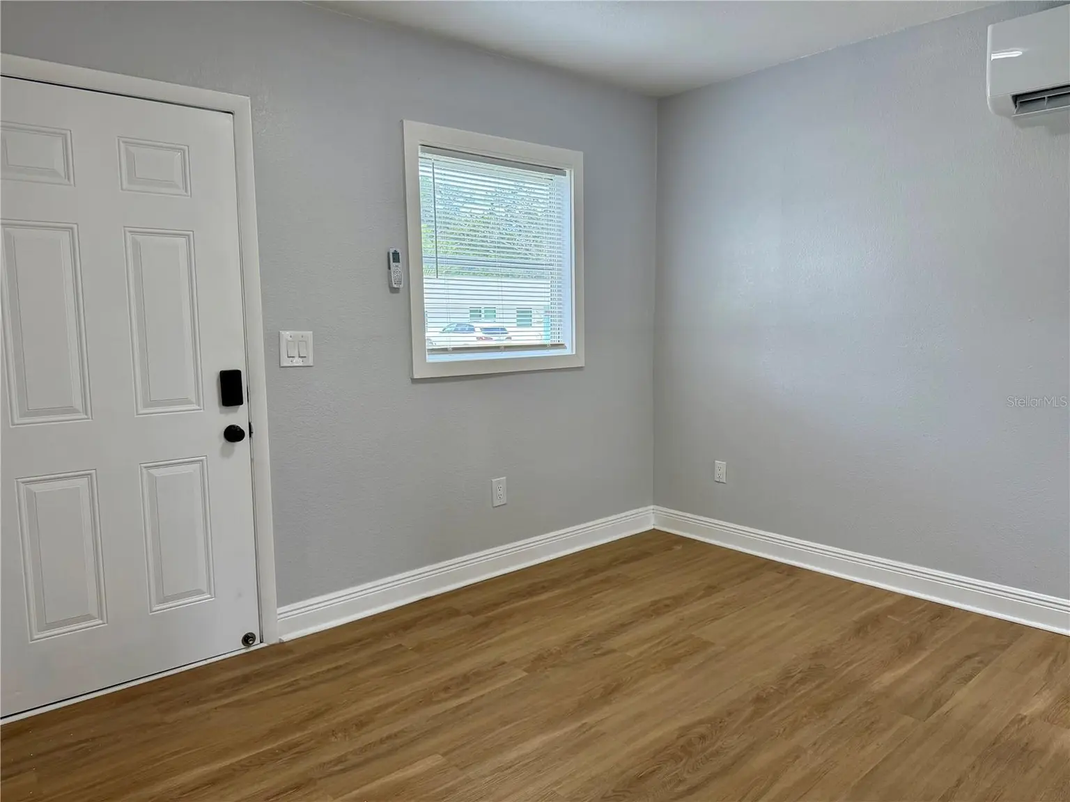 301 80TH AVENUE NE, ST PETERSBURG, FL, photo 3 of 43