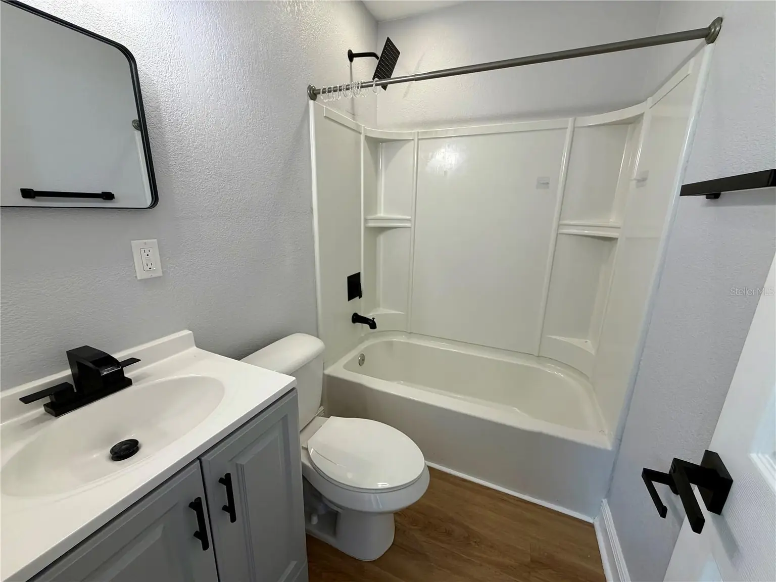 301 80TH AVENUE NE, ST PETERSBURG, FL, photo 5 of 43
