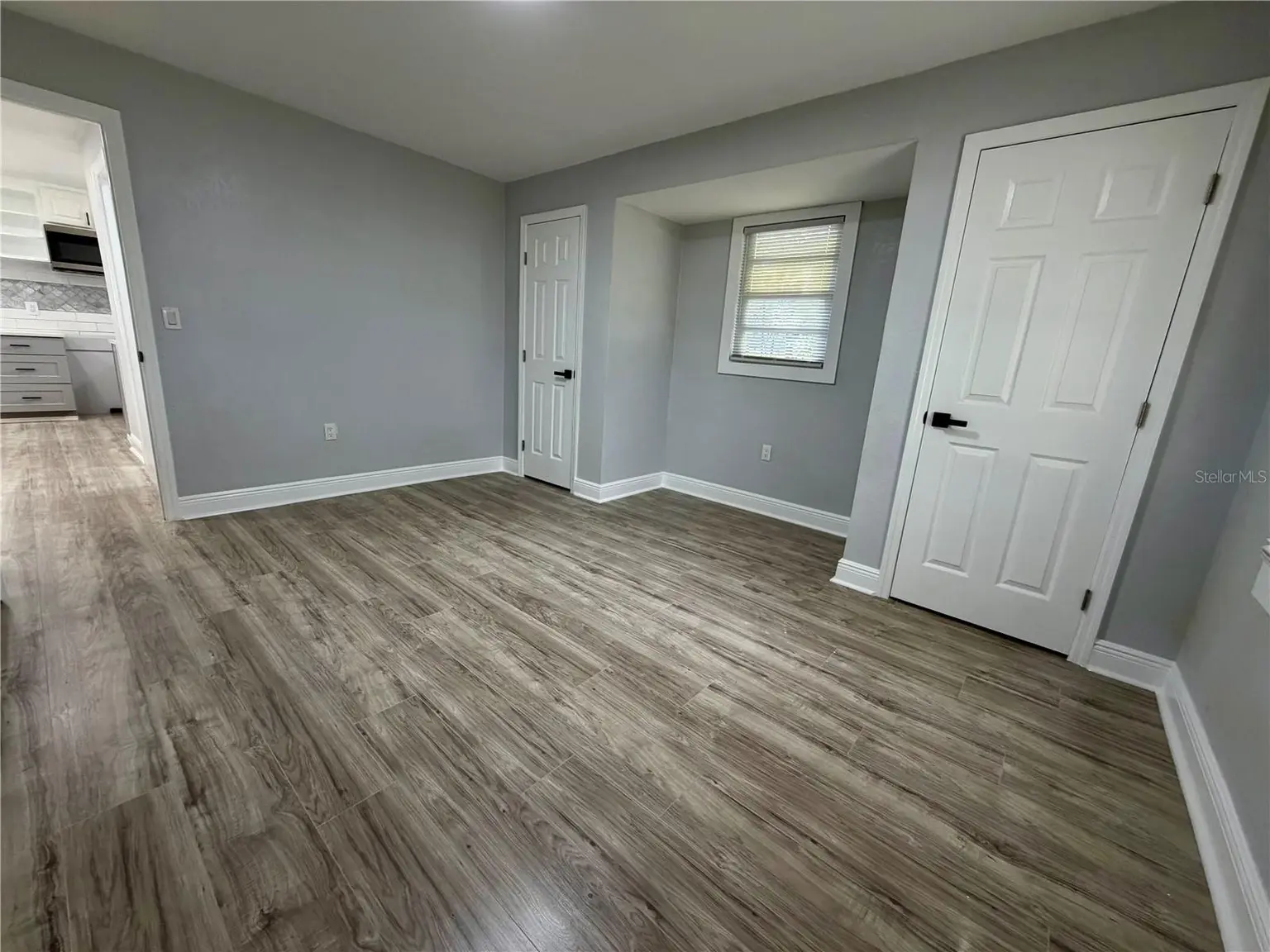 301 80TH AVENUE NE, ST PETERSBURG, FL, photo 26 of 43