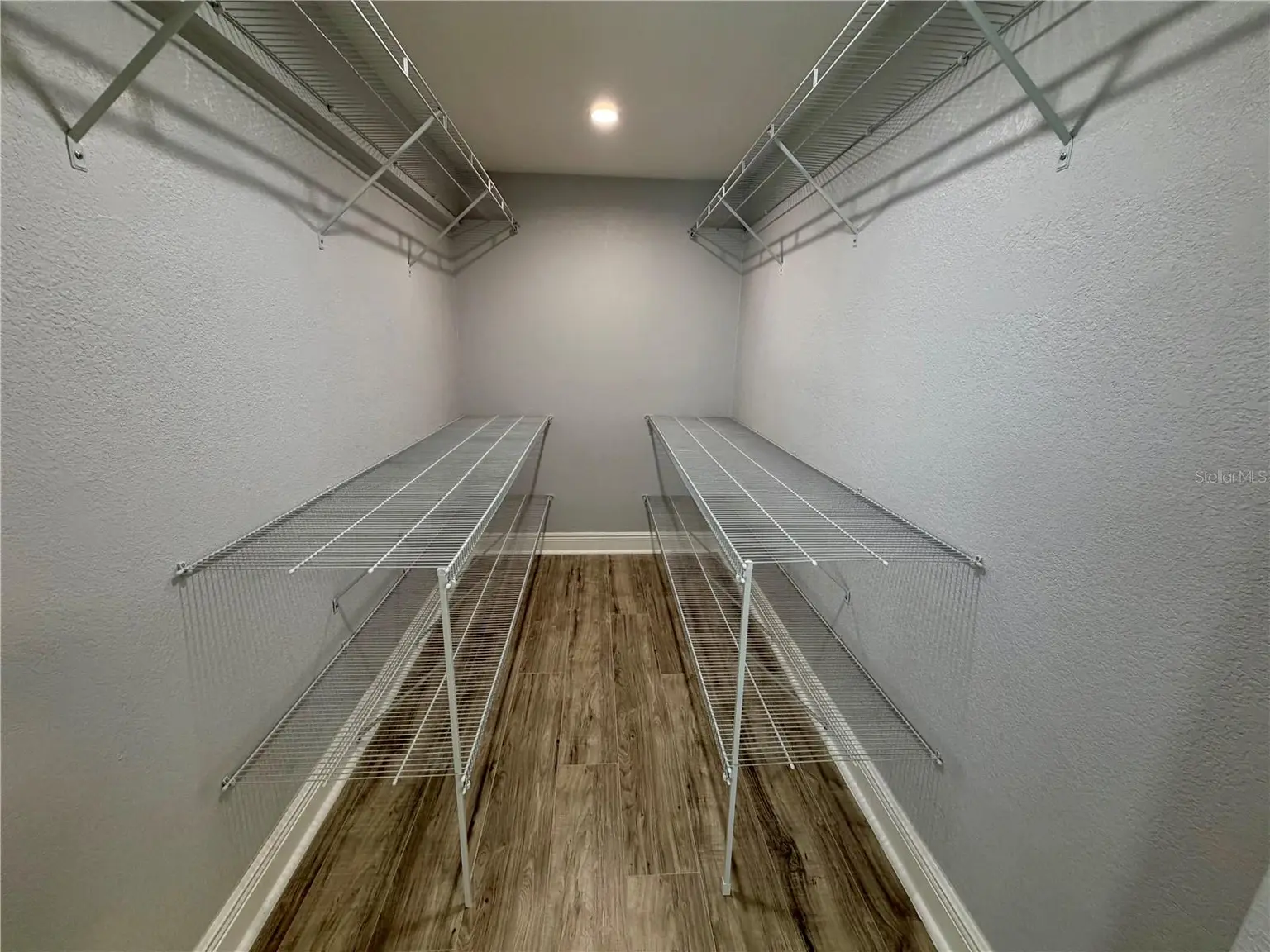 301 80TH AVENUE NE, ST PETERSBURG, FL, photo 21 of 43