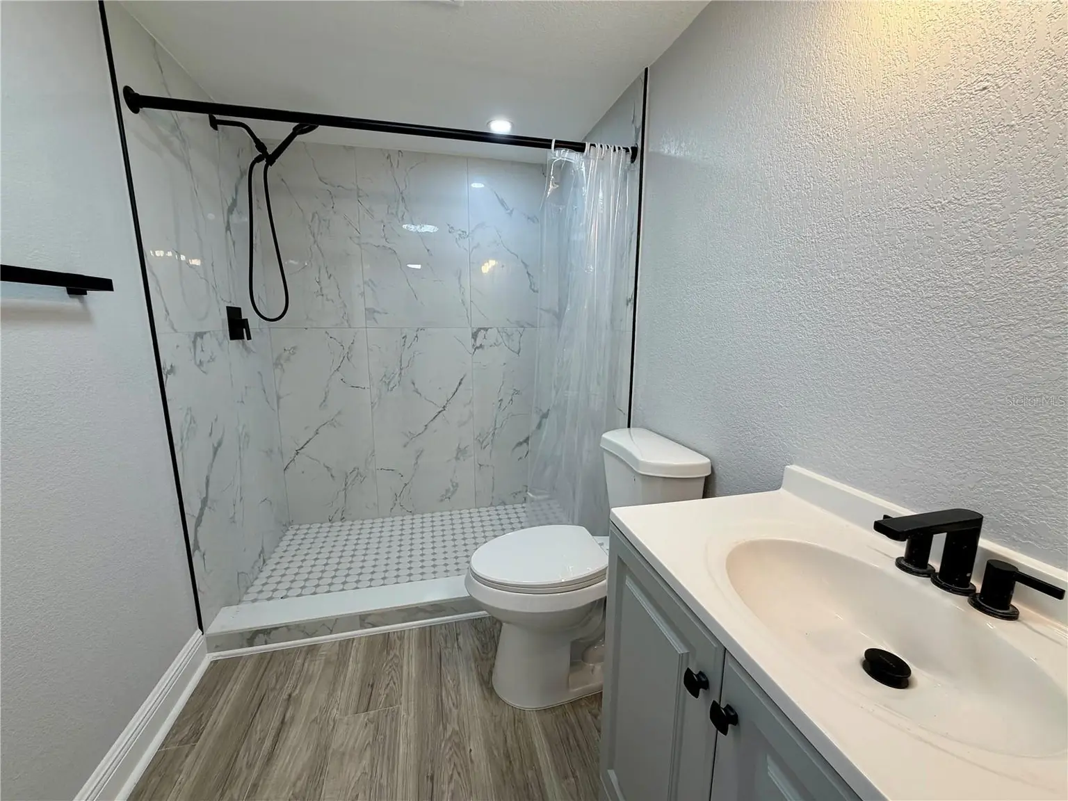 301 80TH AVENUE NE, ST PETERSBURG, FL, photo 22 of 43