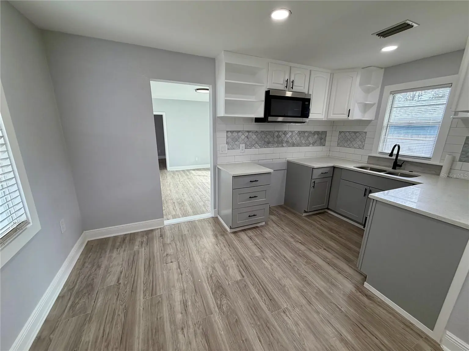 301 80TH AVENUE NE, ST PETERSBURG, FL, photo 16 of 43