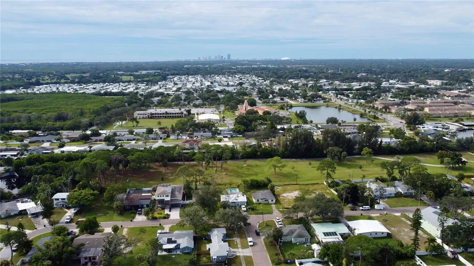 301 80TH AVENUE NE, ST PETERSBURG, FL, photo 41 of 43