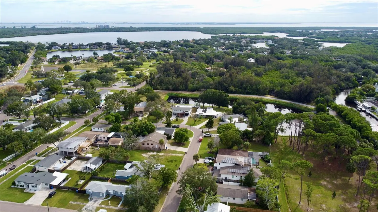 301 80TH AVENUE NE, ST PETERSBURG, FL, photo 42 of 43