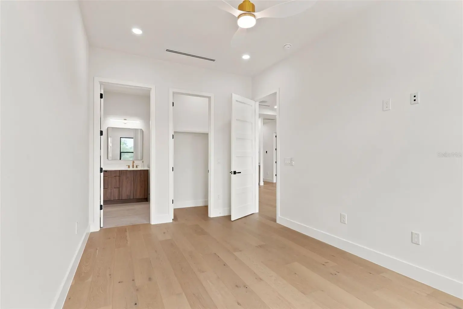 1007 W BRADDOCK STREET, TAMPA, FL, photo 38 of 60