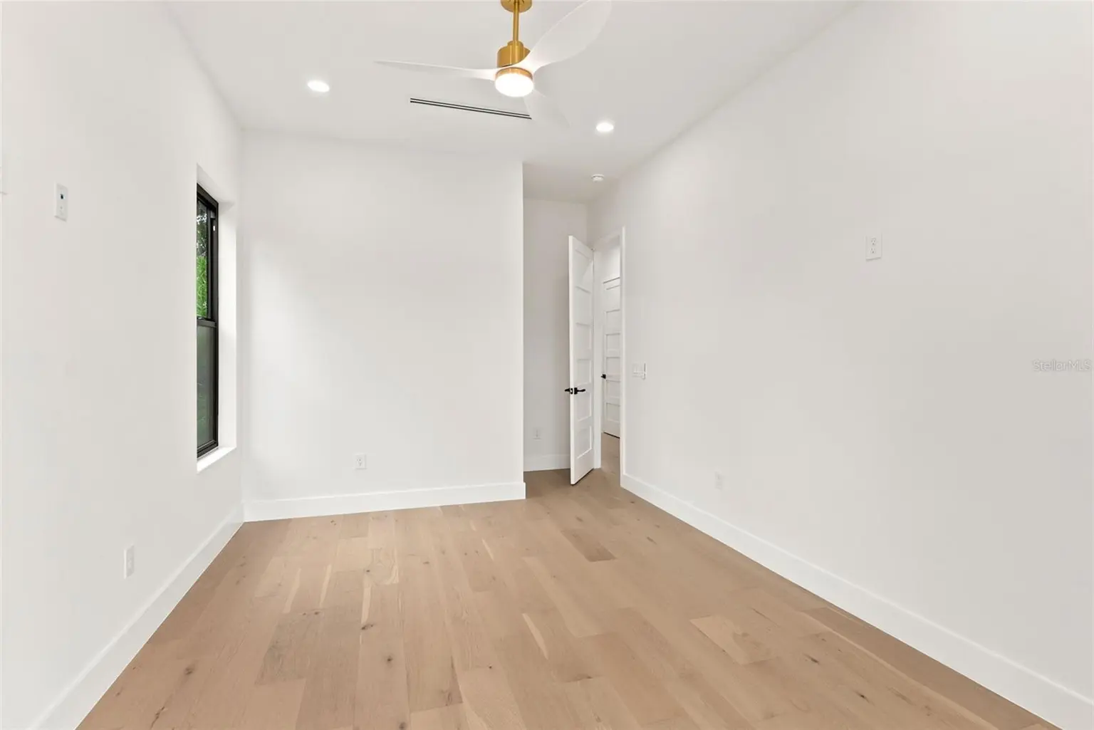 1007 W BRADDOCK STREET, TAMPA, FL, photo 42 of 60