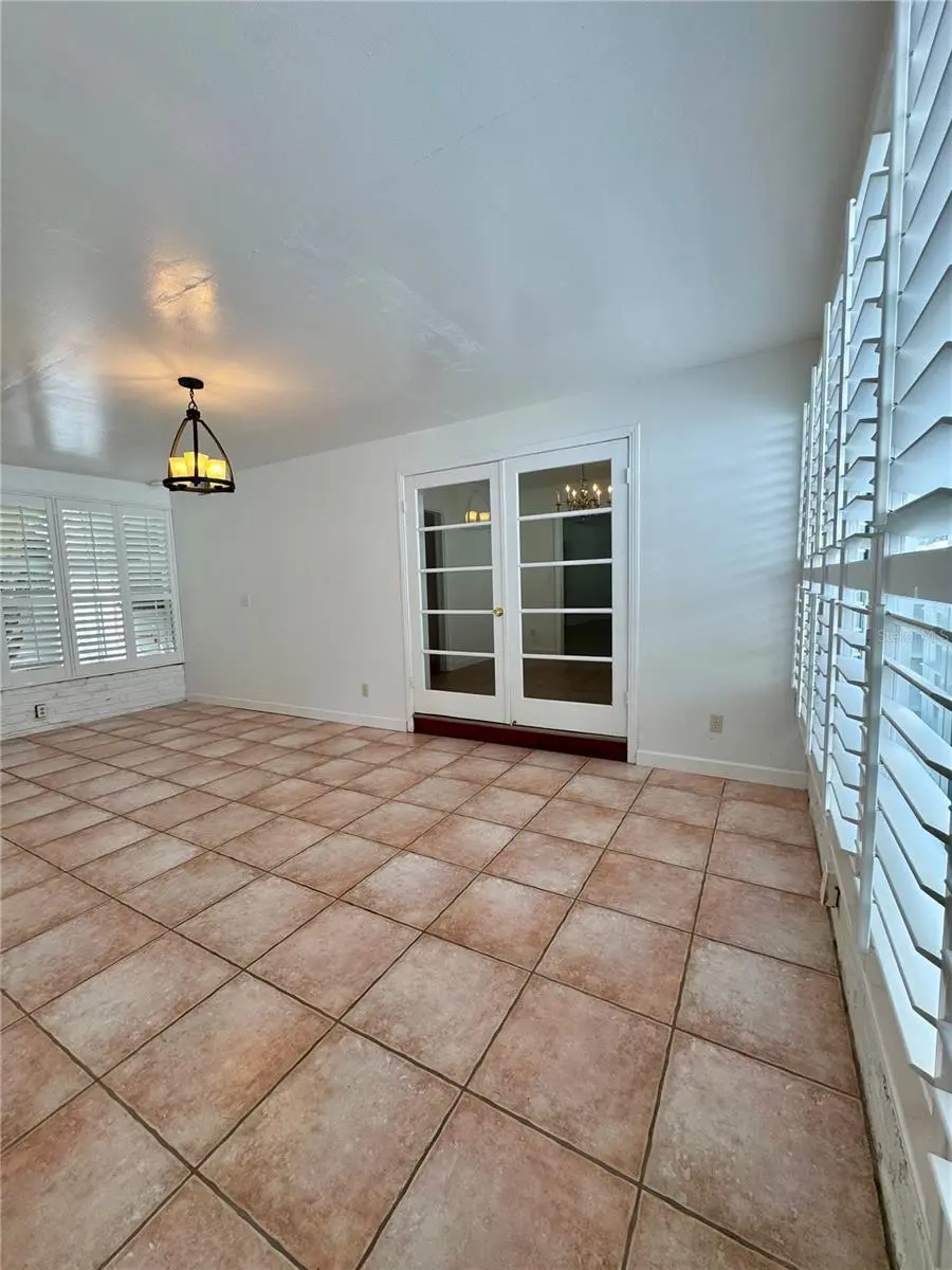207 W DAVIS BOULEVARD, TAMPA, FL, photo 7 of 21