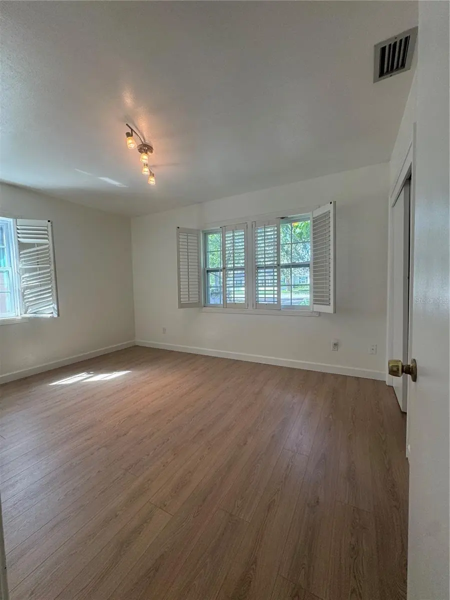 207 W DAVIS BOULEVARD, TAMPA, FL, photo 10 of 21