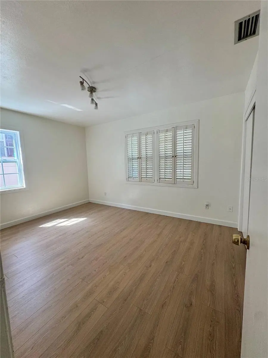 207 W DAVIS BOULEVARD, TAMPA, FL, photo 17 of 21