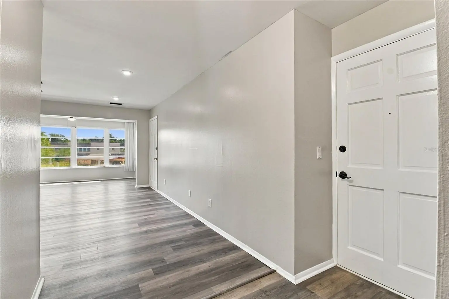 211 FERNWOOD CIRCLE #211, SEMINOLE, FL, photo 16 of 39