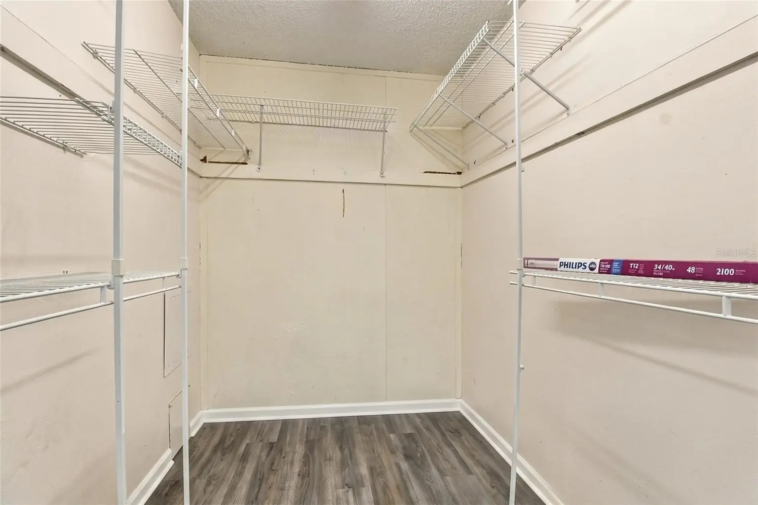 211 FERNWOOD CIRCLE #211, SEMINOLE, FL, photo 26 of 39