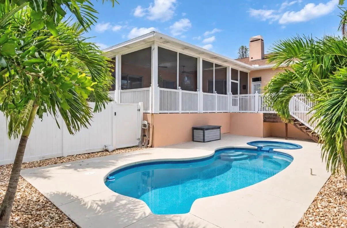 121 7TH STREET, BELLEAIR BEACH, FL, photo 3 of 32