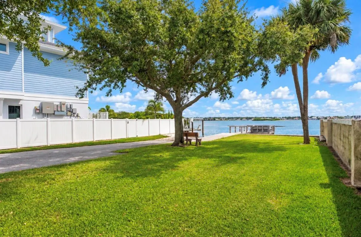 121 7TH STREET, BELLEAIR BEACH, FL, photo 26 of 32