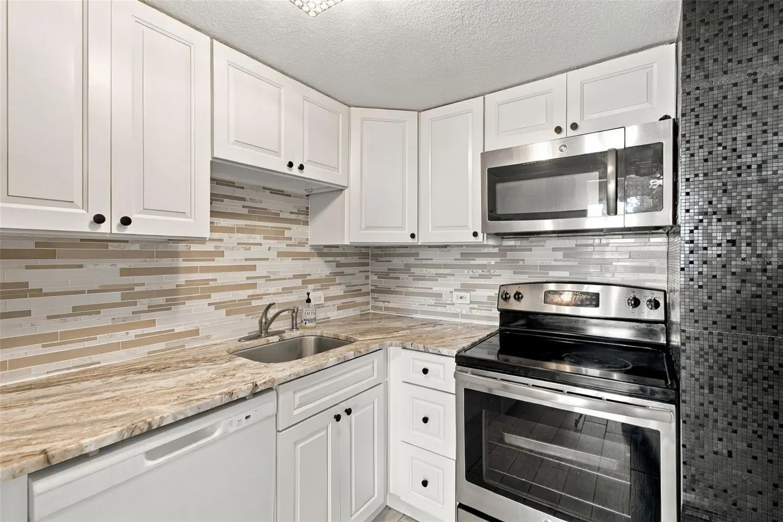 4015 BAYSHORE BOULEVARD #11A, TAMPA, FL, photo 9 of 35