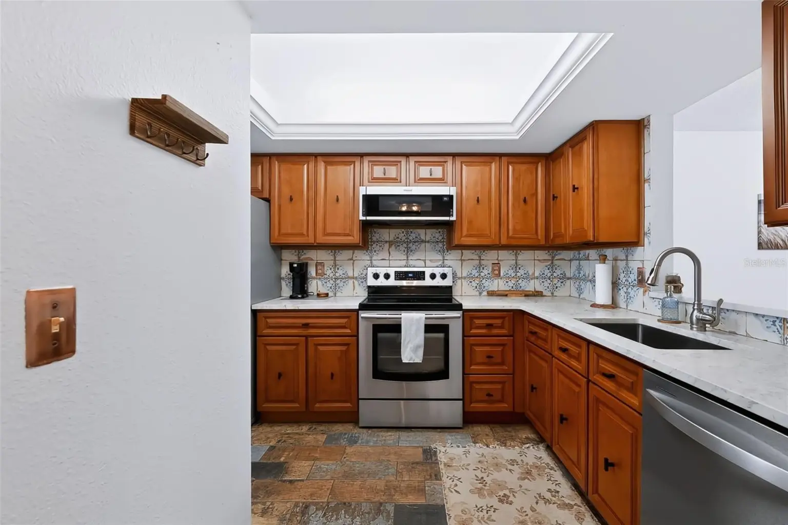 719 PINELLAS BAYWAY S #311, ST PETERSBURG, FL, photo 4 of 39
