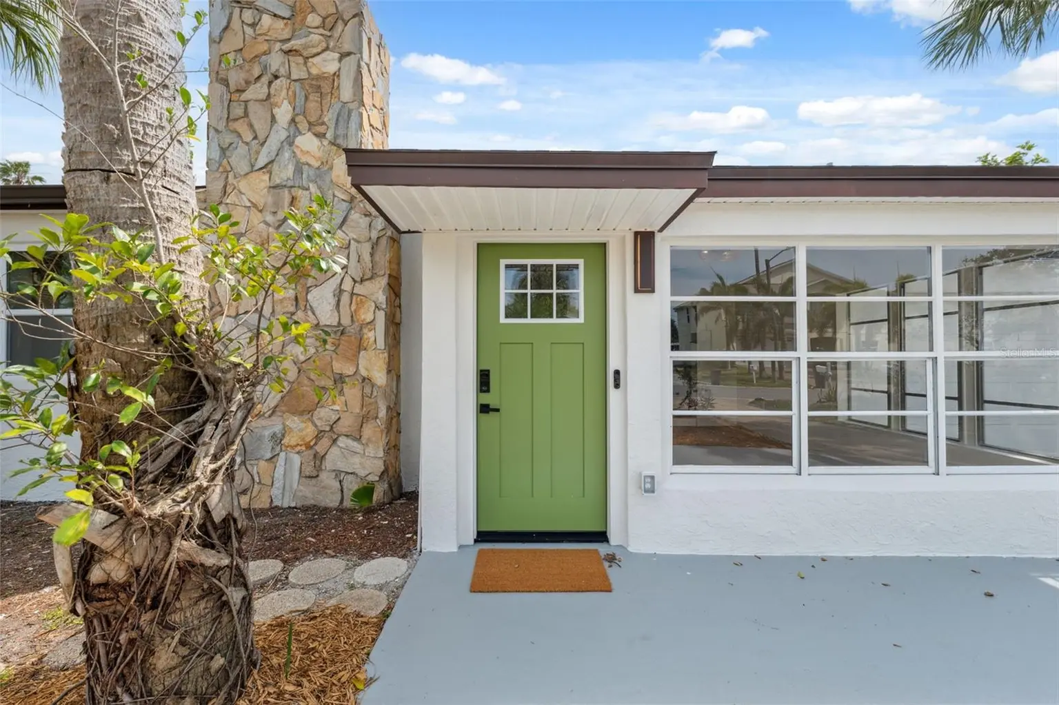 108 5TH STREET, BELLEAIR BEACH, FL, photo 7 of 54
